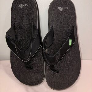 Sanuk Black Textured Footbed Flip Flops with Contrast Stitching